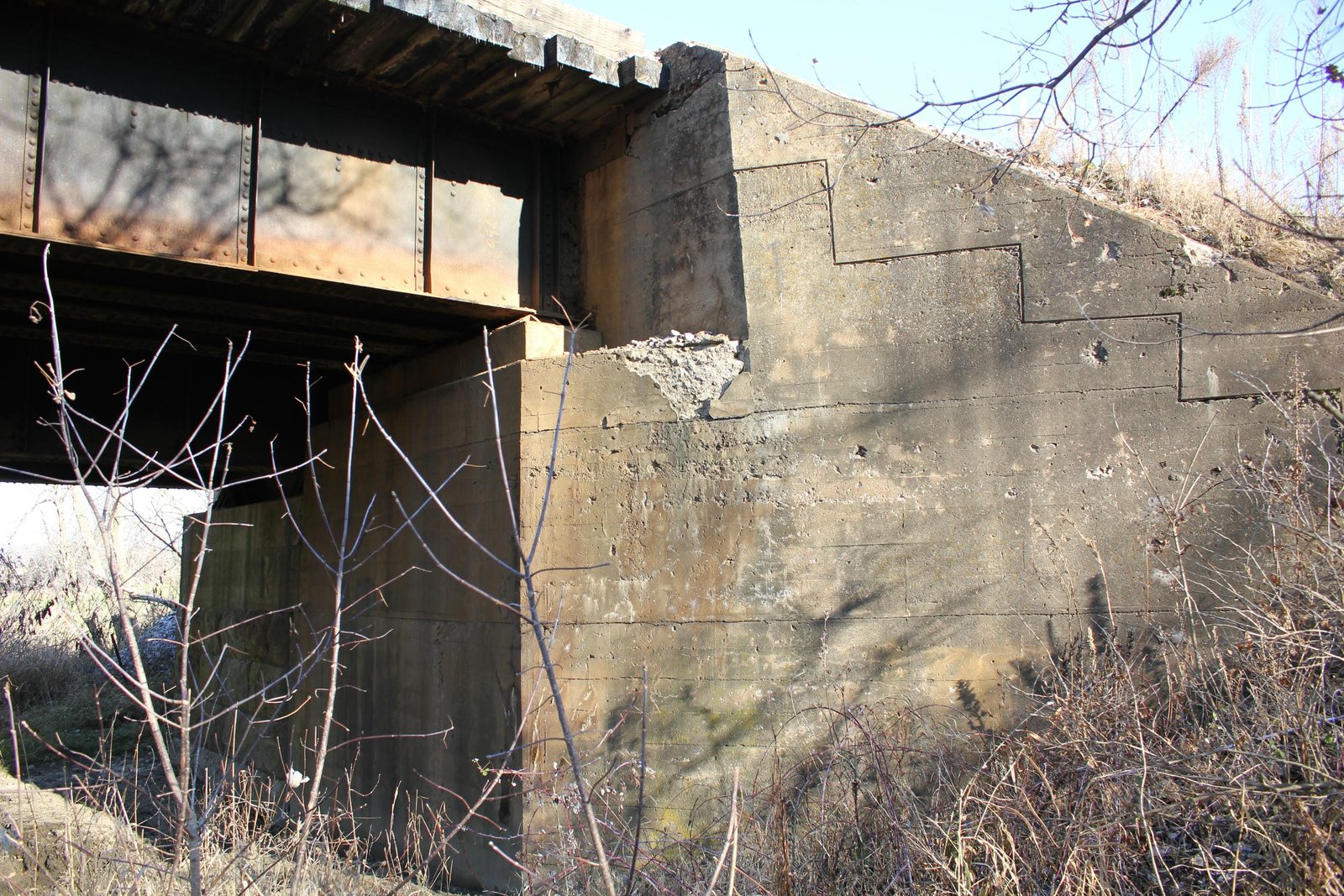 East abutment